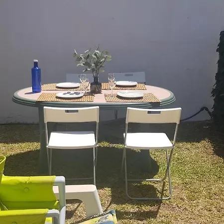 Casita Front בית נופש *