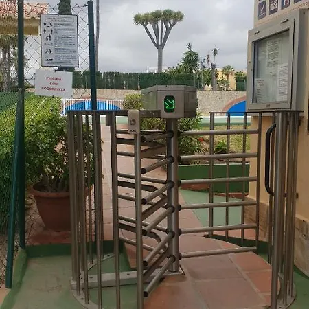 Casita Front טורוקס